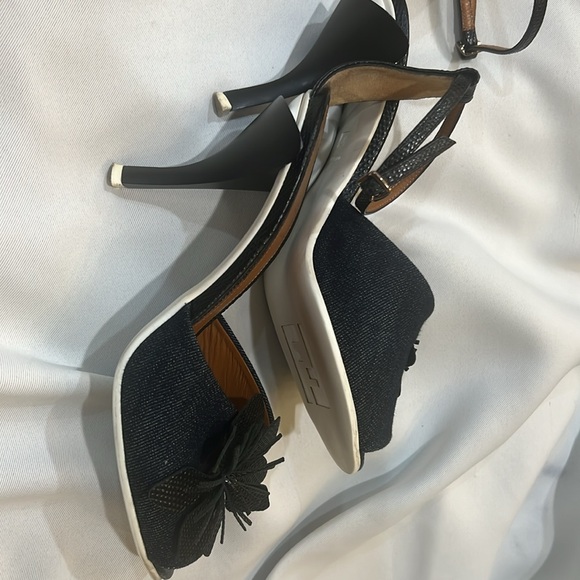 Fendi Dark Wash Denim Floral Leather Peep Toe Ankle Strap Sandals Size 37 is 6.5 - Picture 11 of 12
